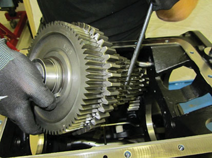 _Graphics/Web/TRSM0970_Main Case Counter Shaft Installation 1.jpg